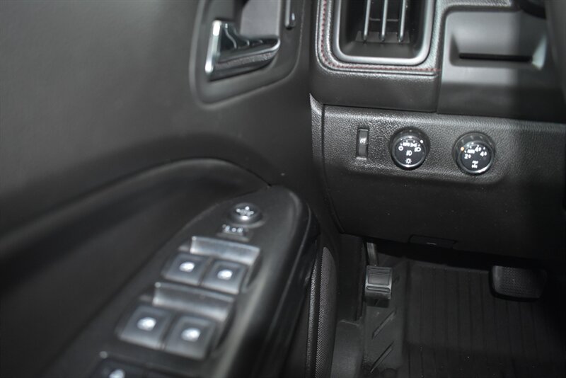 2016 GMC CANYON - Image 16