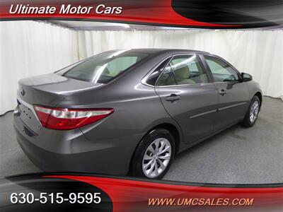 2016 Toyota Camry LE   - Photo 7 - Downers Grove, IL 60515