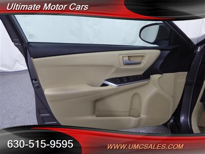 2016 Toyota Camry LE   - Photo 16 - Downers Grove, IL 60515