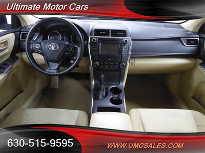 2016 Toyota Camry LE   - Photo 8 - Downers Grove, IL 60515
