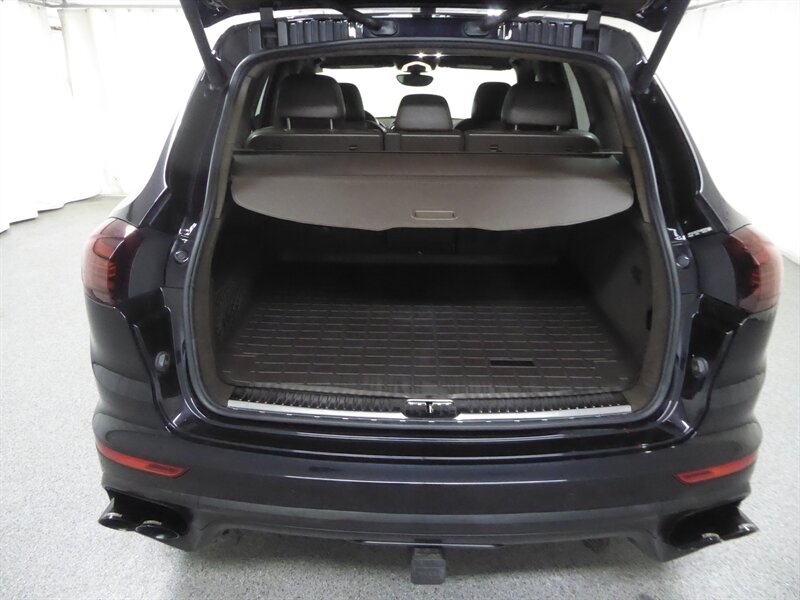 2015 PORSCHE CAYENNE - Image 33
