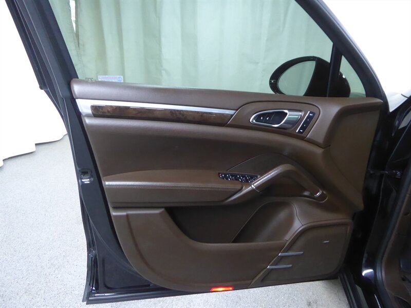 2015 PORSCHE CAYENNE - Image 22