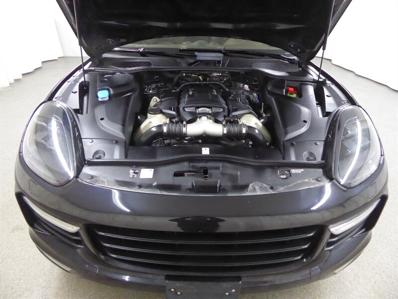 2015 PORSCHE CAYENNE - Image 38