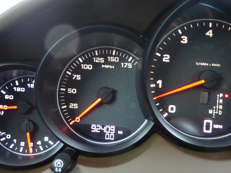 2015 PORSCHE CAYENNE - Image 12