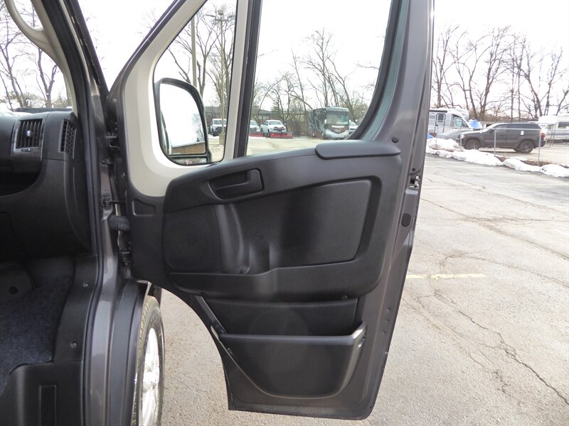 2017 RAM PROMASTER 3500 - Image 24
