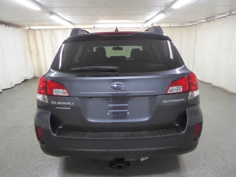 2012 SUBARU OUTBACK - Image 6