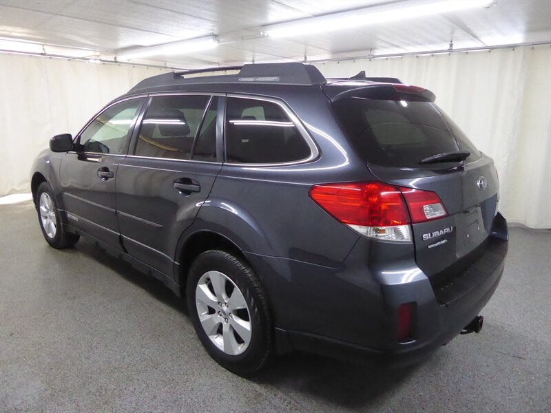2012 SUBARU OUTBACK - Image 5