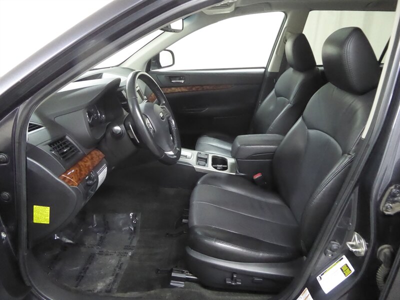 2012 SUBARU OUTBACK - Image 21