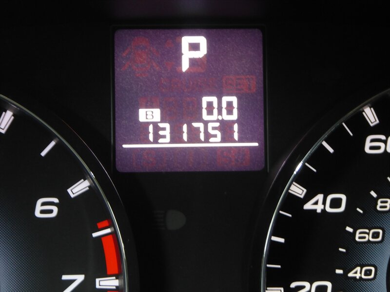 2012 SUBARU OUTBACK - Image 13