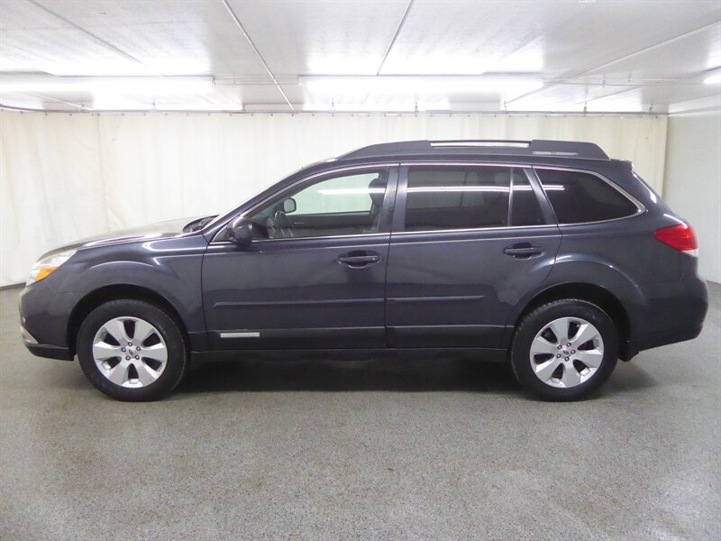 2012 SUBARU OUTBACK - Image 4