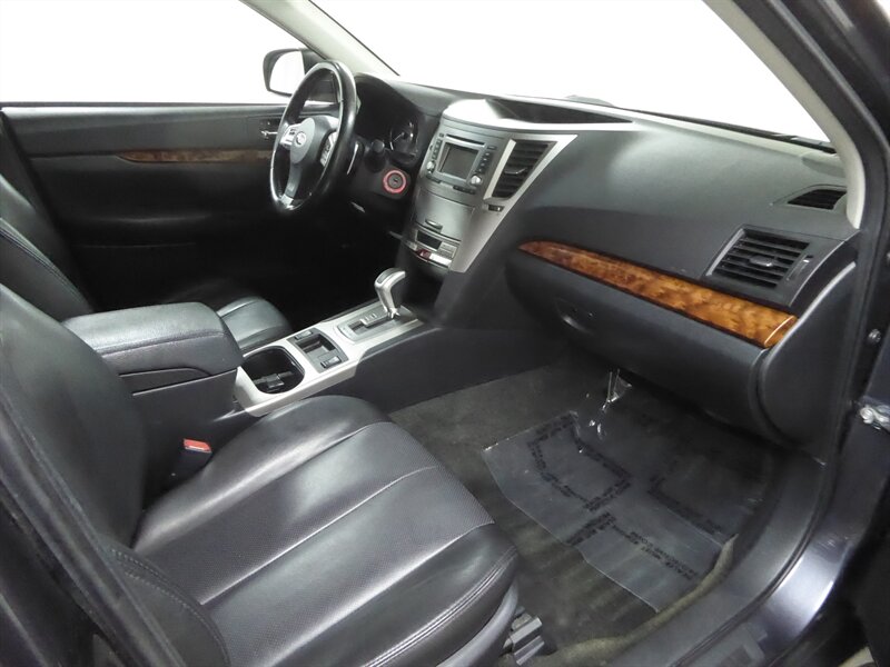2012 SUBARU OUTBACK - Image 23