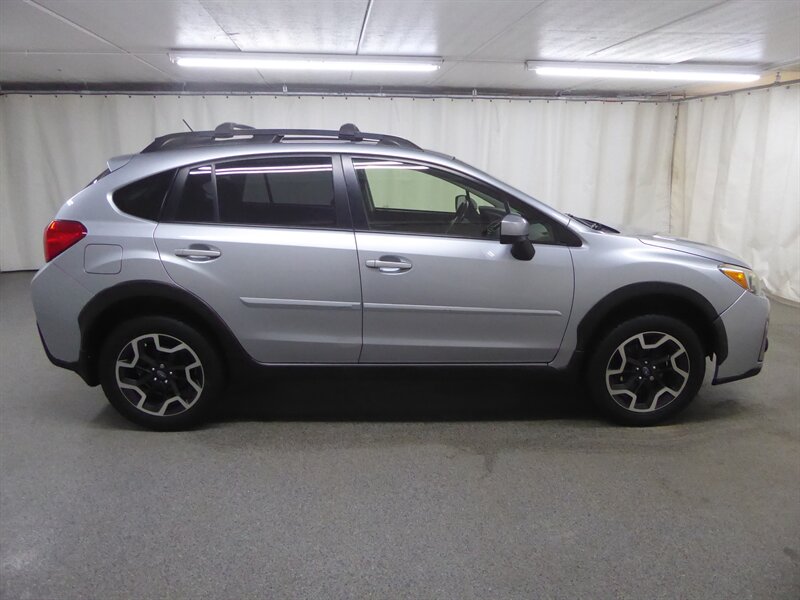 2016 SUBARU CROSSTREK - Image 8
