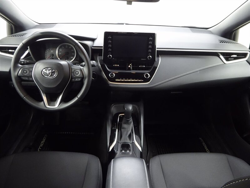 2021 Toyota Corolla Hatchback SE photo