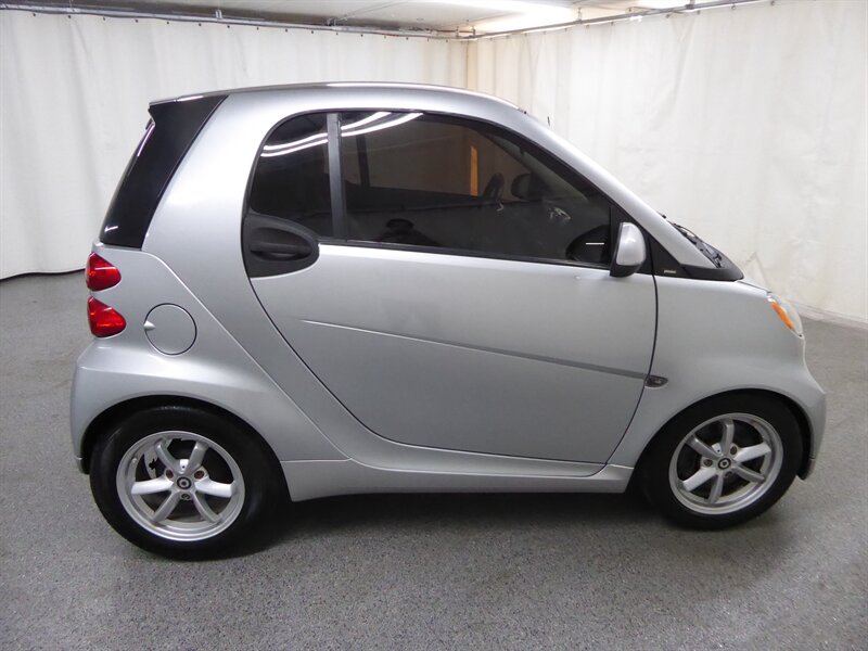 2011 SMART FORTWO - Image 8