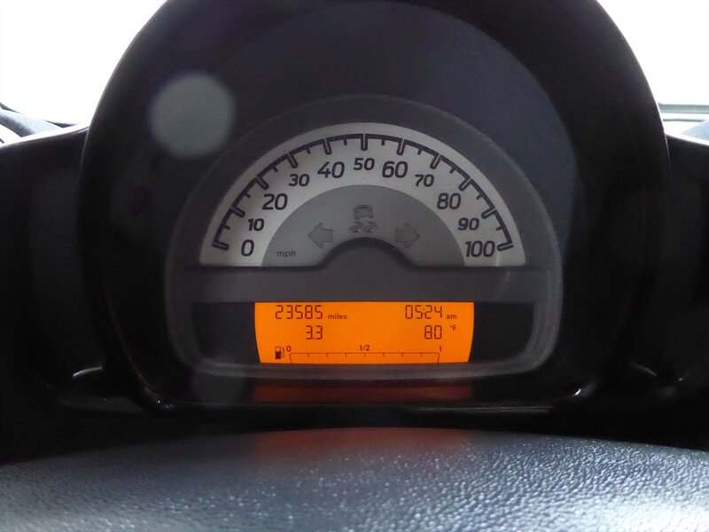 2011 SMART FORTWO - Image 10