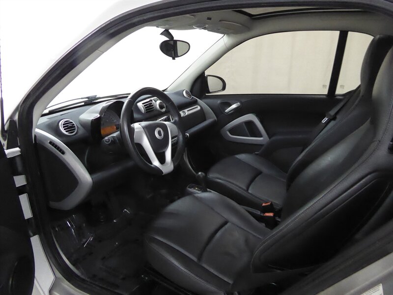2011 SMART FORTWO - Image 16