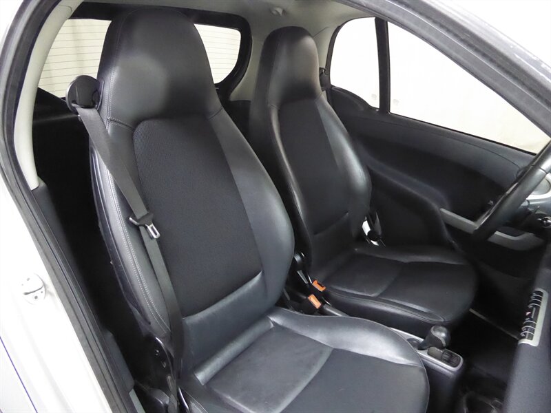 2011 SMART FORTWO - Image 22