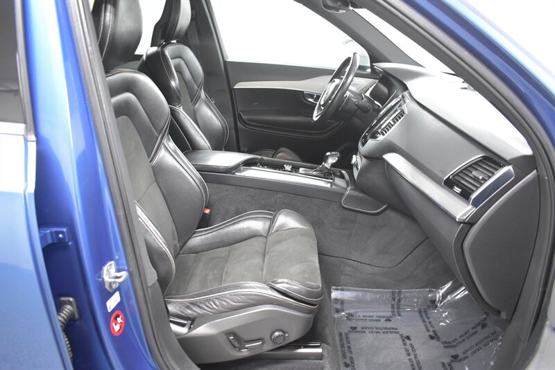 2016 VOLVO XC90 - Image 25