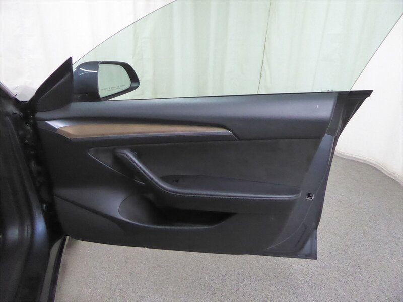 2022 TESLA MODEL 3 - Image 22