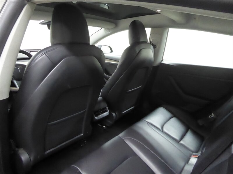 2022 TESLA MODEL 3 - Image 23