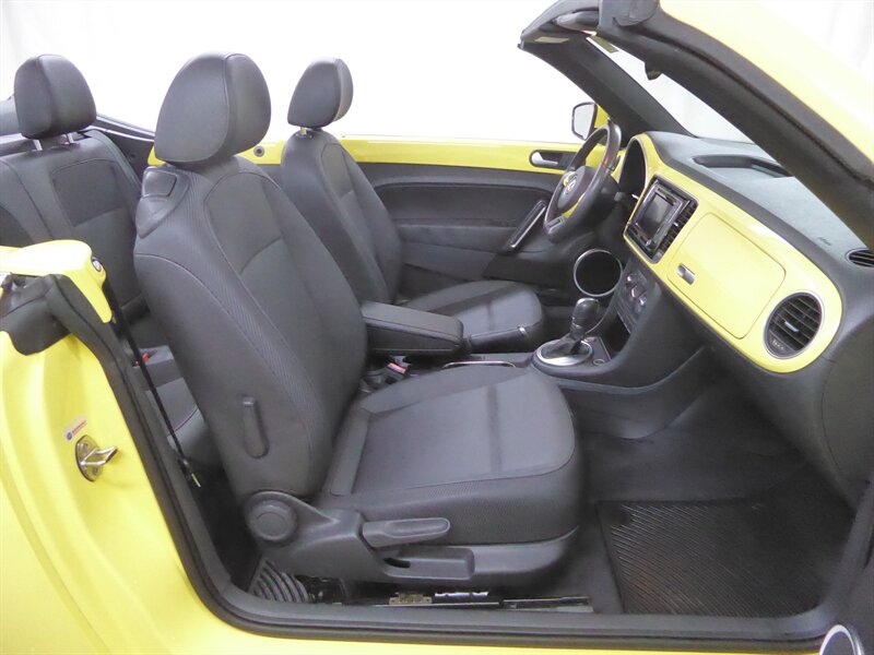2016 VOLKSWAGEN BEETLE - Image 32