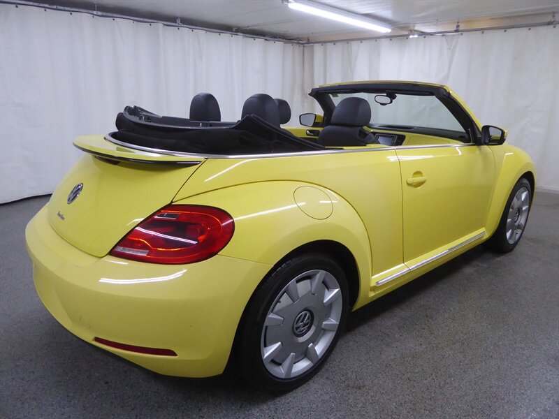 2016 VOLKSWAGEN BEETLE - Image 13