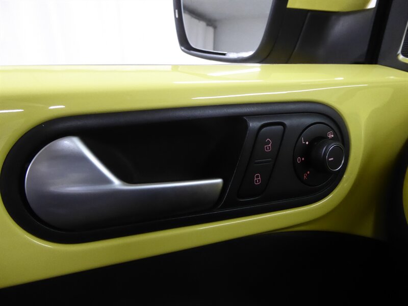 2016 VOLKSWAGEN BEETLE - Image 24