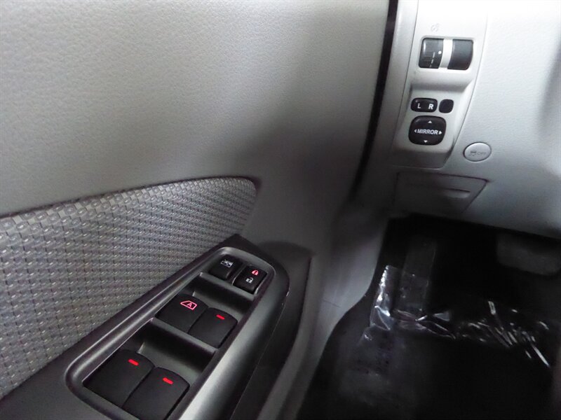 2011 SUBARU FORESTER - Image 17