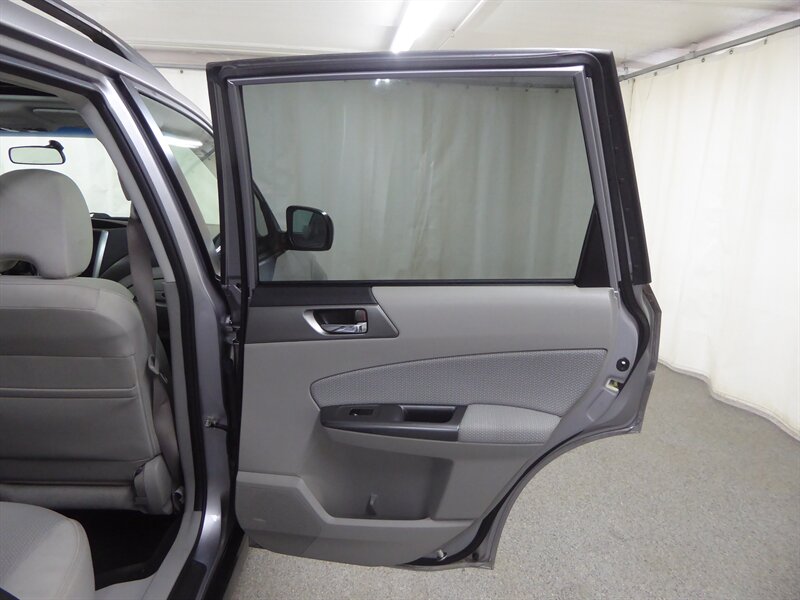 2011 SUBARU FORESTER - Image 32