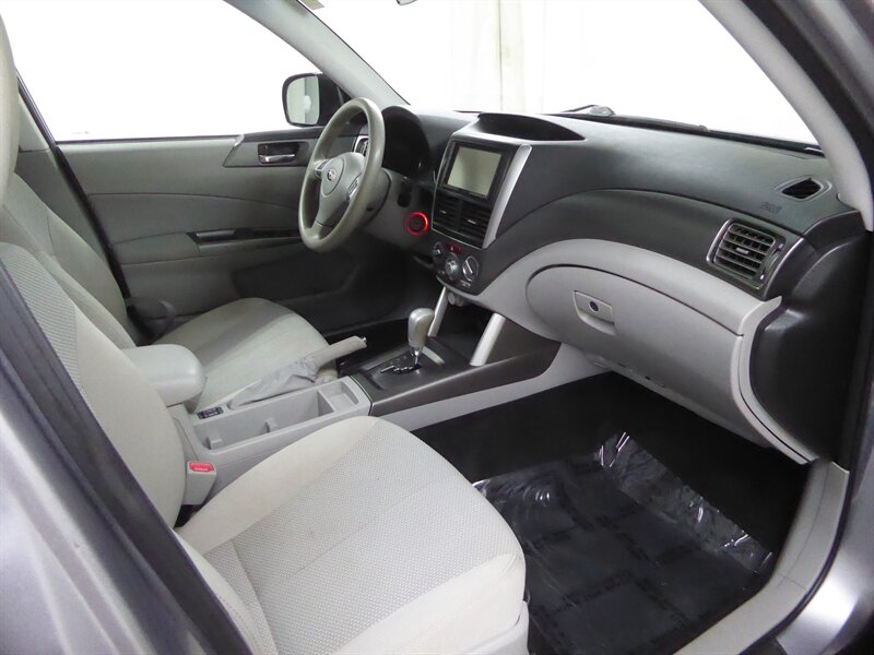 2011 SUBARU FORESTER - Image 23