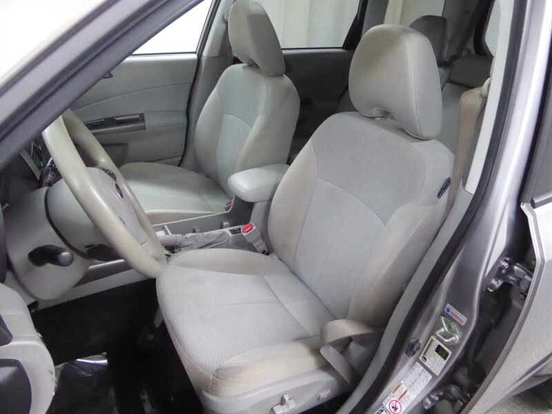 2011 SUBARU FORESTER - Image 20