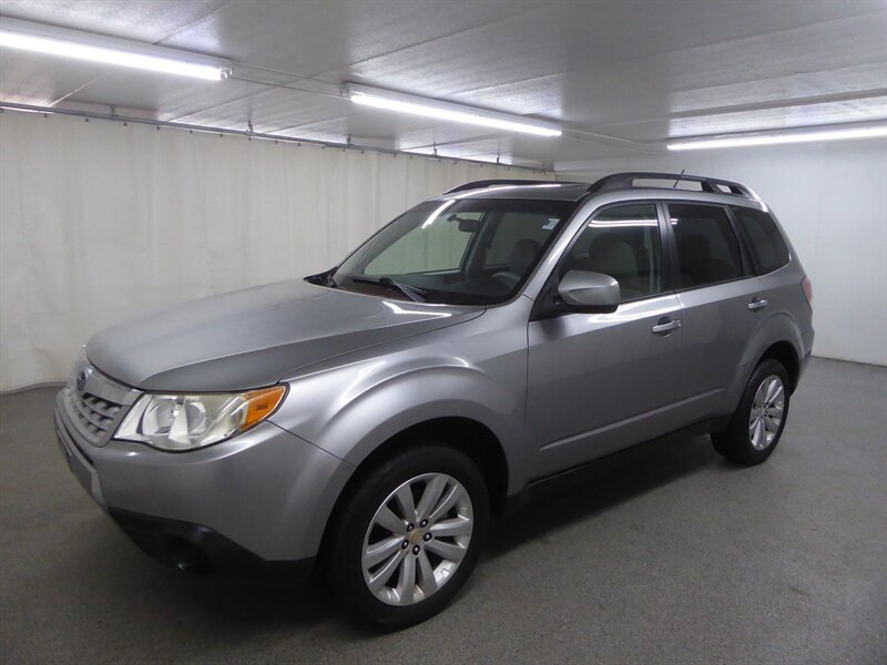 2011 SUBARU FORESTER - Image 3