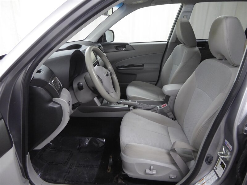 2011 SUBARU FORESTER - Image 21