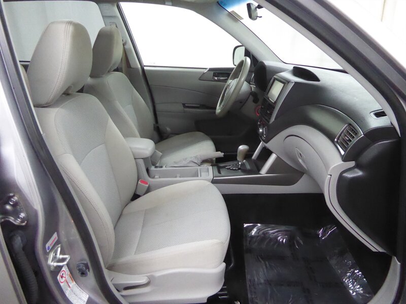 2011 SUBARU FORESTER - Image 25