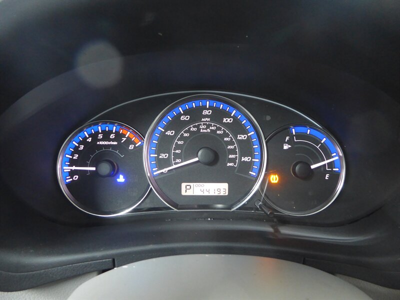 2011 SUBARU FORESTER - Image 11