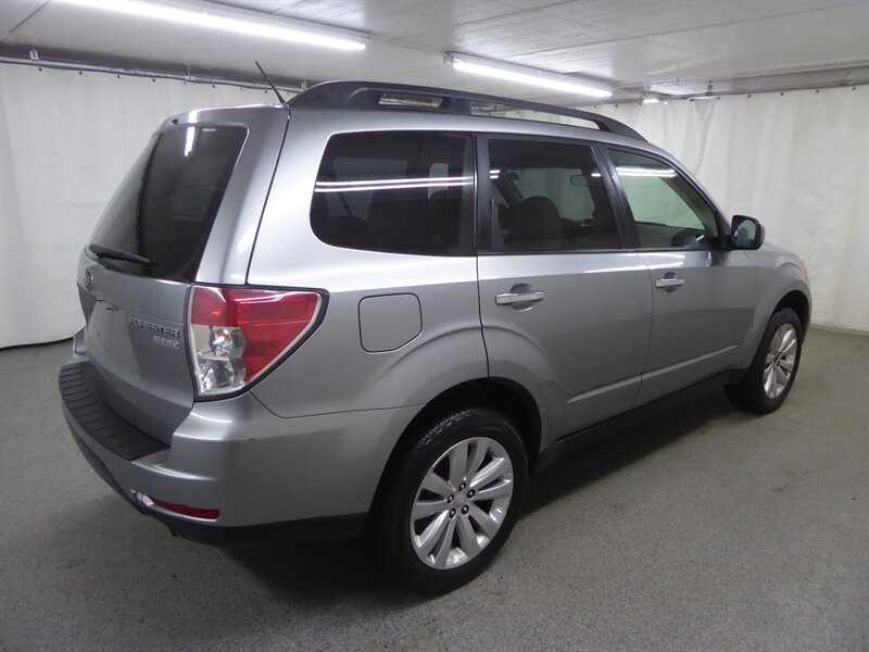 2011 SUBARU FORESTER - Image 7