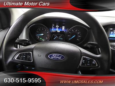 2018 Ford Focus SE   - Photo 11 - Downers Grove, IL 60515