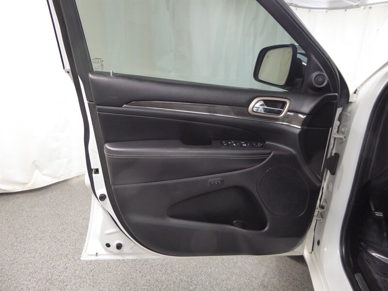 2017 JEEP GRAND CHEROKEE - Image 22