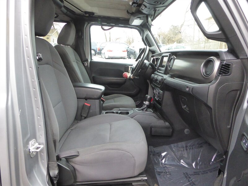 2020 JEEP GLADIATOR - Image 24