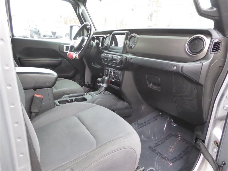 2020 JEEP GLADIATOR - Image 22