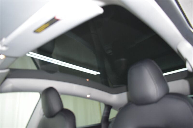2021 TESLA MODEL Y - Image 15