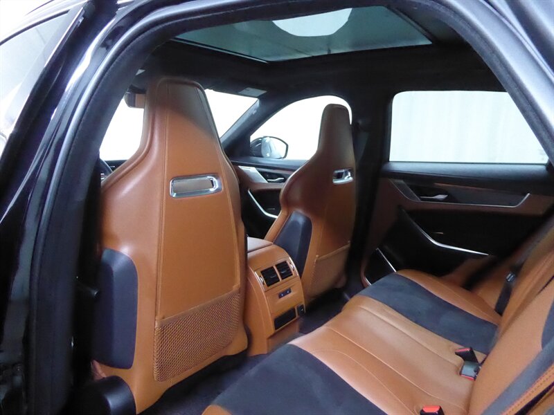 2023 JAGUAR F-PACE - Image 28