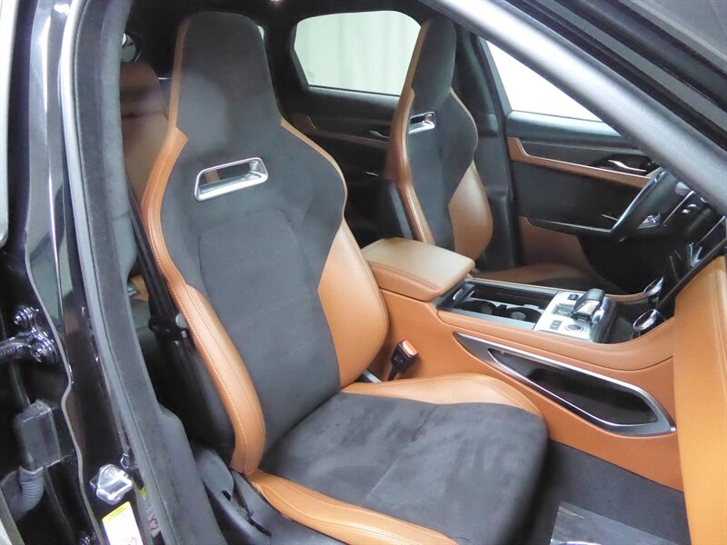 2023 JAGUAR F-PACE - Image 25