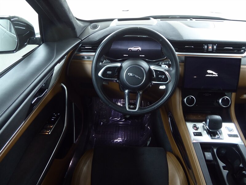 2023 JAGUAR F-PACE - Image 10