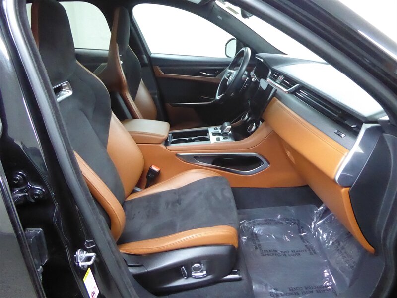 2023 JAGUAR F-PACE - Image 26