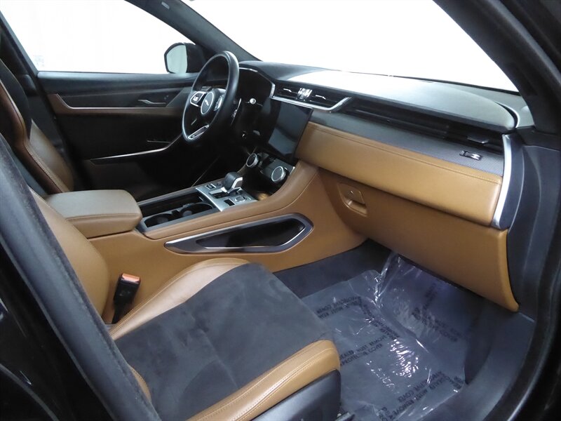 2023 JAGUAR F-PACE - Image 24