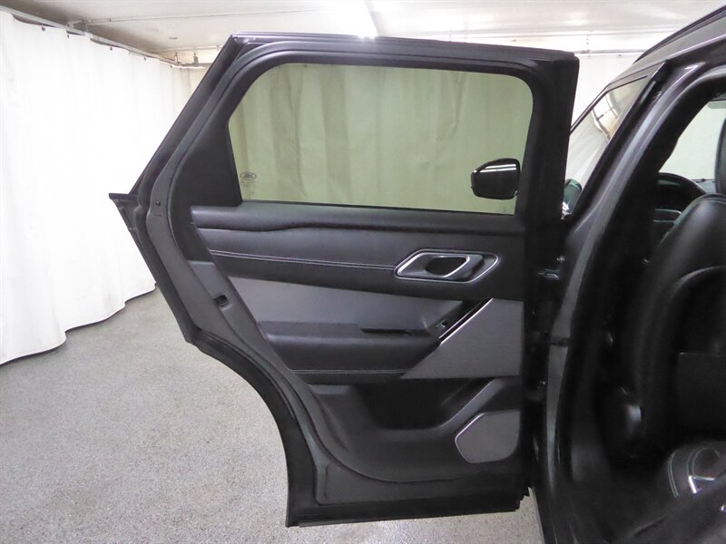 2018 LAND ROVER RANGE ROVER VELAR - Image 30