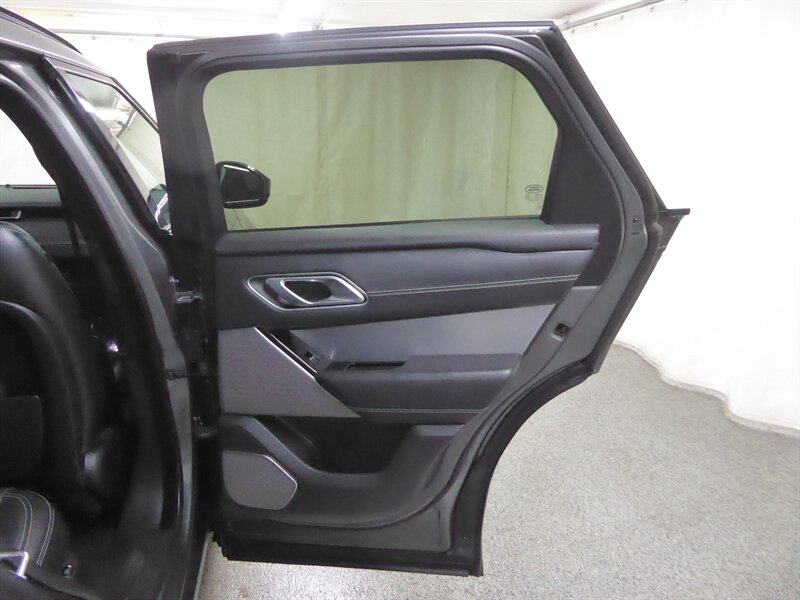 2018 LAND ROVER RANGE ROVER VELAR - Image 33