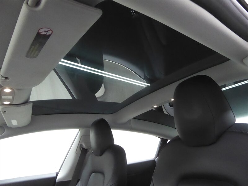 2018 TESLA MODEL 3 - Image 15