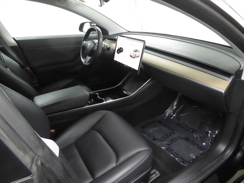 2018 TESLA MODEL 3 - Image 20